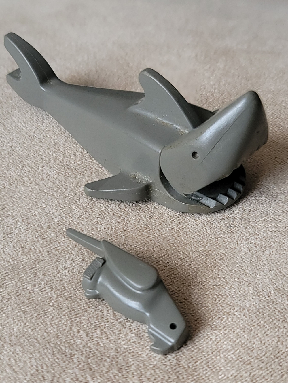 LEGO Vintage Gray Shark & Parrot